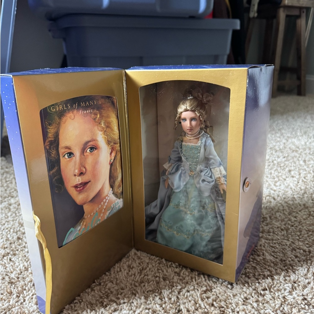 Girls of many lands doll - Cecile of France